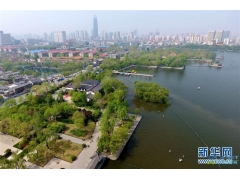 【山东】济南：空中俯瞰大明湖 碧波荡漾风光美