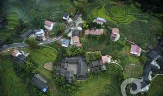 石柱避暑好地方 黄龙村民盼你来